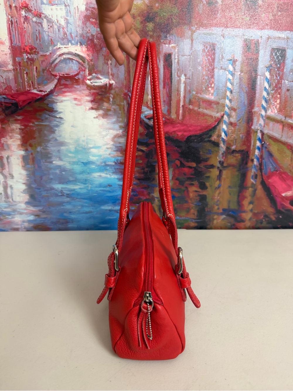 Roots Made in Canada Red Leather East West Bowler Shoulder Bag - Picture 5 of 12